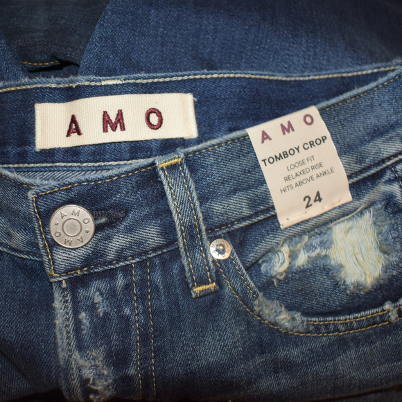 AMO Tomboy Crop Distressed Jeans - Picture 4 of 5